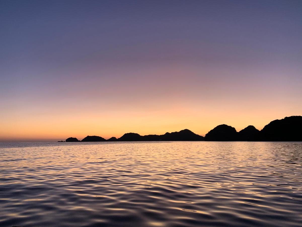 Ocean Beach Resort Cat Ba Island Bagian luar foto