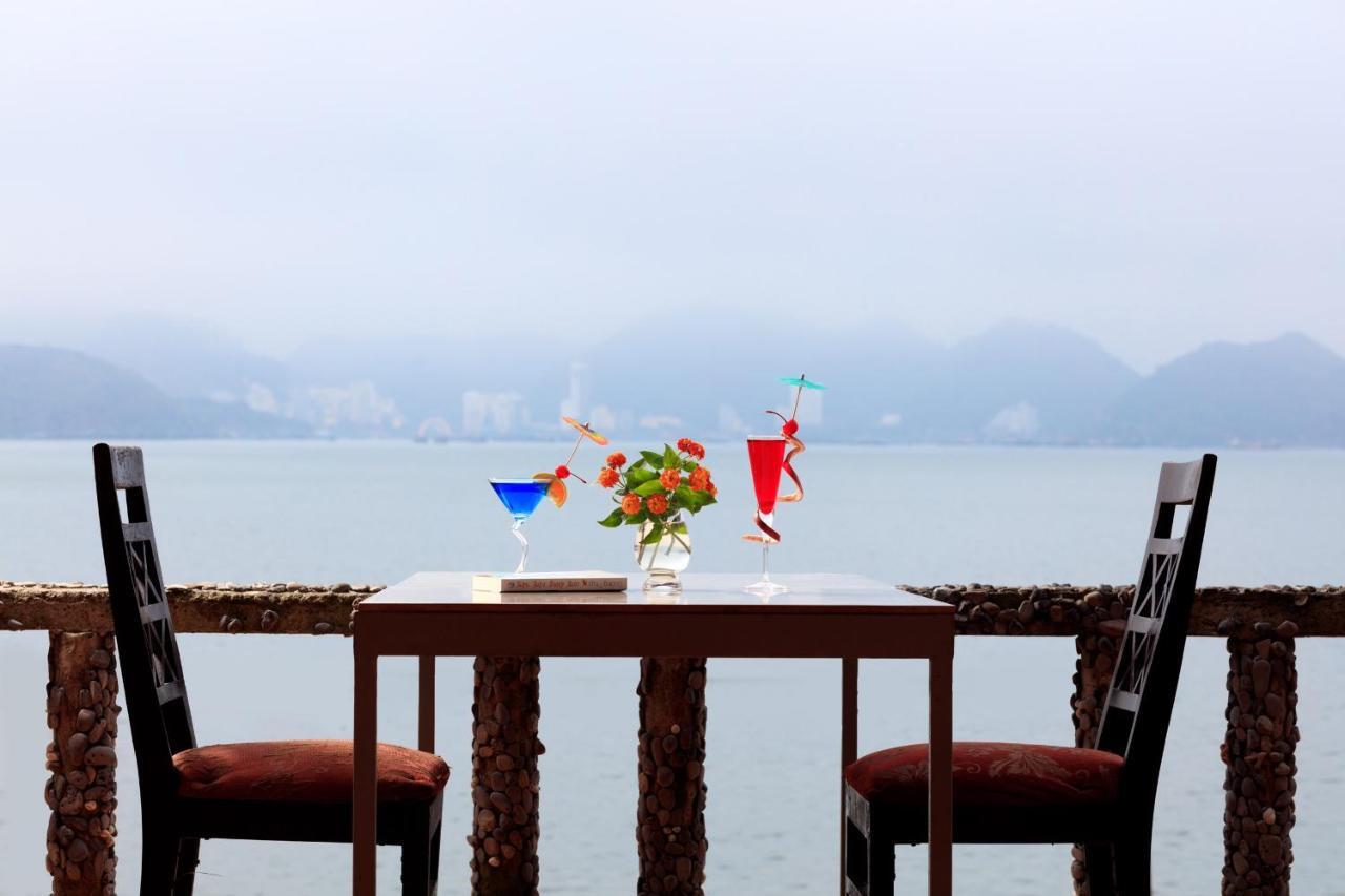 Ocean Beach Resort Cat Ba Island Bagian luar foto